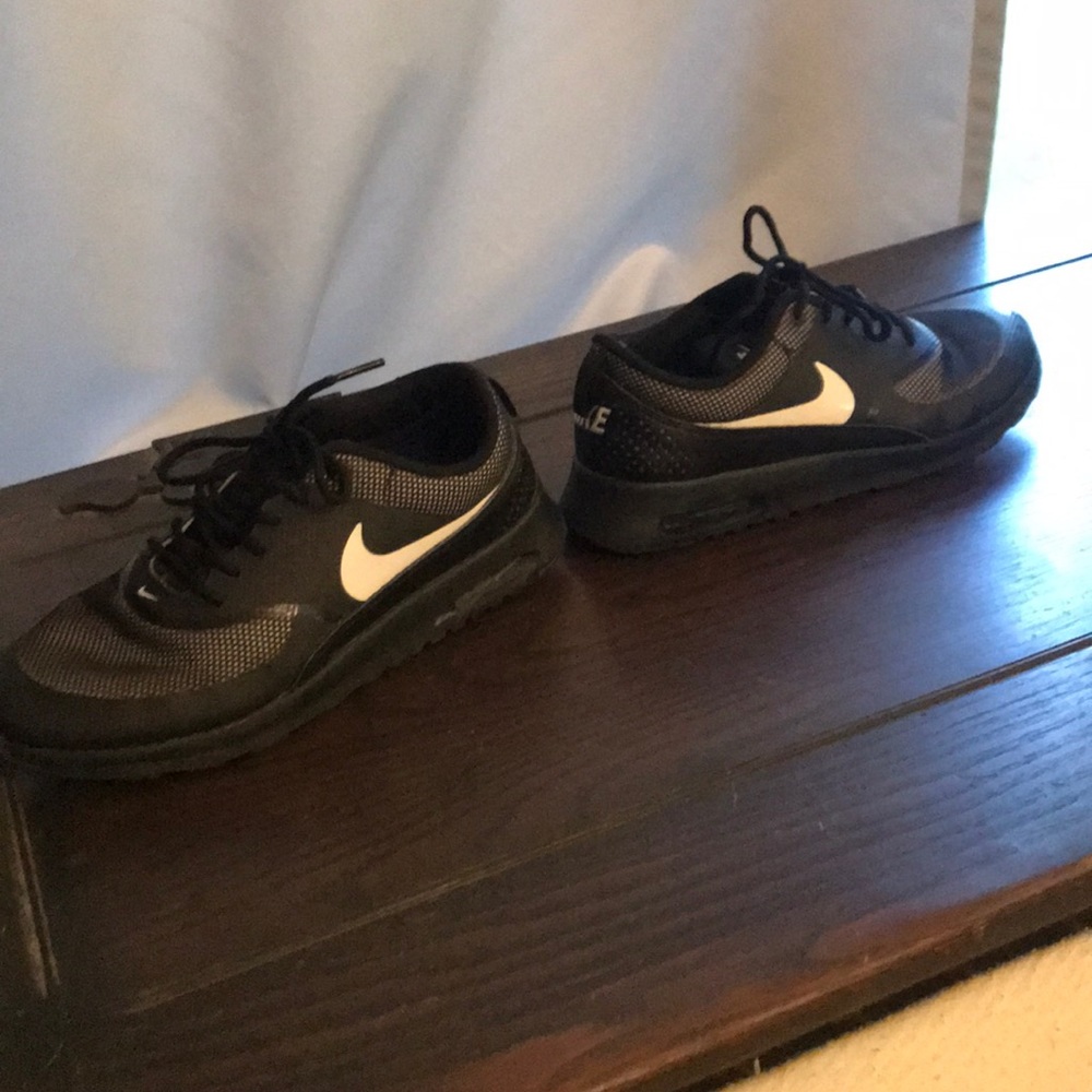 Nike Air Max Thea shoes